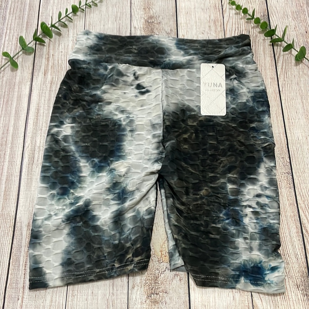 🌸 Clearance! 🌸 Yuna Fashion Yoga Shorts Size S/M